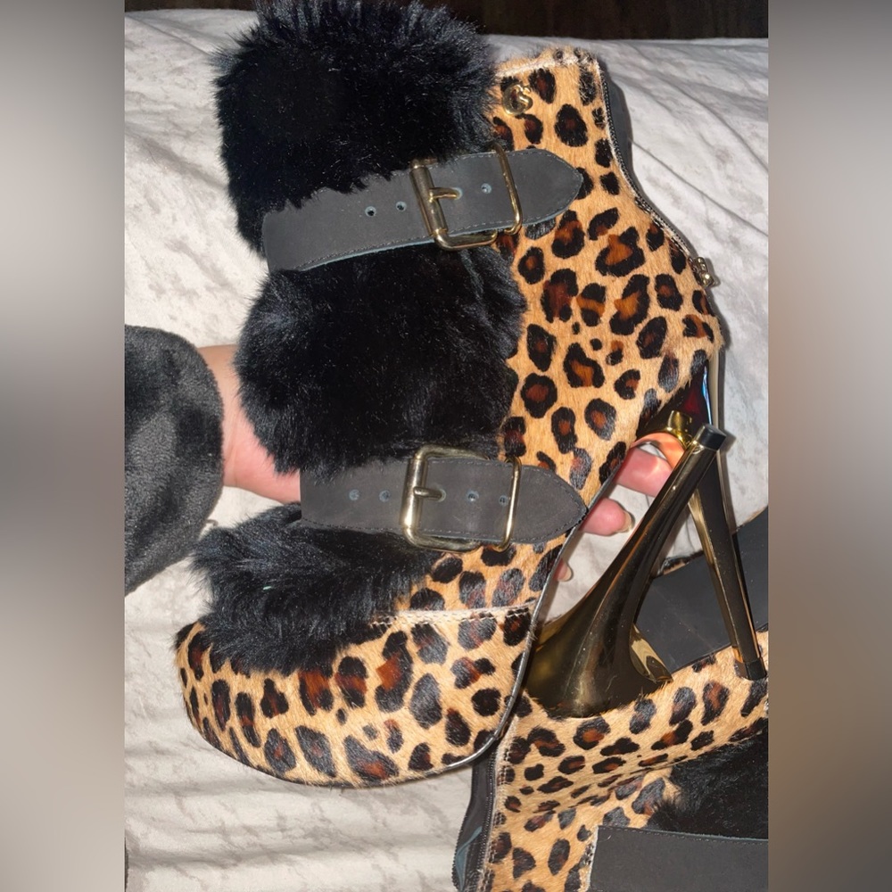 Vintage Carmen Steffens Jaguar Ankle Boots in perfect condition!